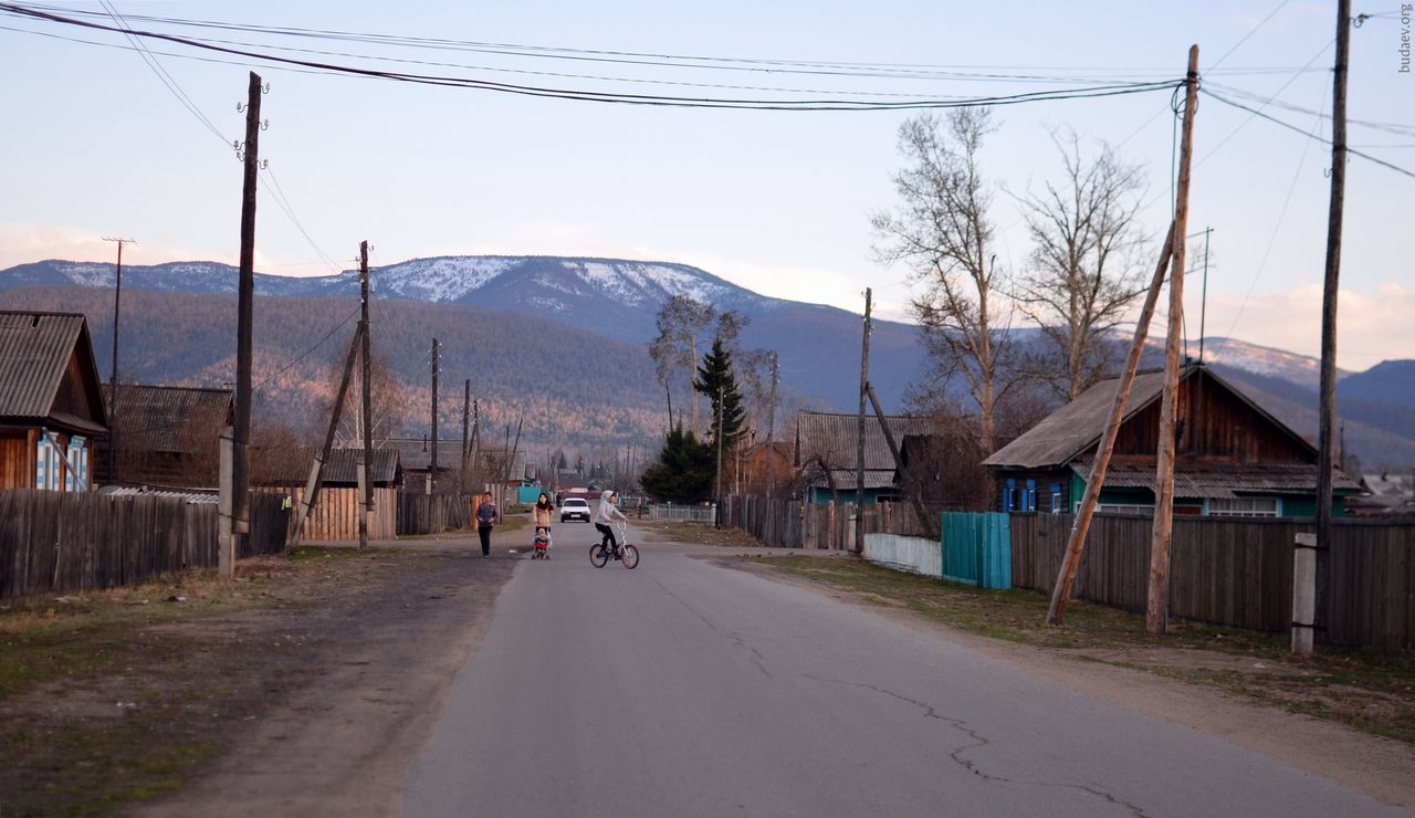 Погода в тунке бурятия на 10. Село Тунка Бурятия. Село Кырен Бурятия.